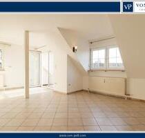 Helle Maisonette-Dachgeschosswohnung in gepflegter Doppelhaushälfte mit separatem Zugang - Forchheim