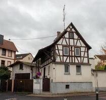 Fachwerkhaus mit Ausbau für drei weitere WE (Baugenehmigung) - Hofheim am Taunus