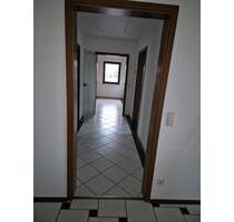 Wohnung, Dachgeschoss - 705,00 EUR Kaltmiete, ca.  94,00 m² in Tiefenbach (PLZ: 55471)