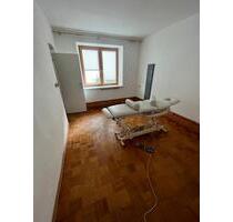 Praxisräume zur Vermietung - 920,00 EUR Kaltmiete, in Bernau am Chiemsee (PLZ: 83233)