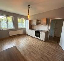 2 Raum-Wohnung mit Küchenzeile 60m² in 02727 Neugersdorf - Ebersbach-Neugersdorf