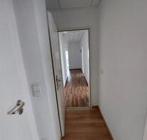 Nichtraucher!- Wohnung Helle 3,5- Zimmer - Königsbrunn