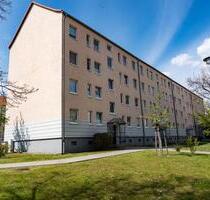 Bad mit ebenerdiger Dusche! - 350,00 EUR Kaltmiete, ca.  59,18 m² in Aschersleben (PLZ: 06449)