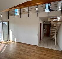Helle 2-Zimmer-DG-Maisonettewohnung – ca. 58 m² nutzbare Fläche - Esslingen am Neckar