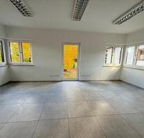 2 Büroräume zu vermieten - 340,00&nbsp;EUR Kaltmiete, ca.&nbsp; 34,00&nbsp;m&sup2; in Berching (PLZ: 92334)