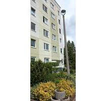 Helle 2 Zi-ETW mit Balkon - 65.000,00 EUR Kaufpreis, ca.  59,00 m² in Sömmerda (PLZ: 99610)