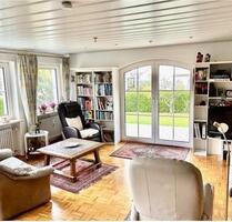 3 Zimmer EG Wohnung mit Garten zwei überdachte Terrassen & Garage - Neuler