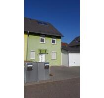 Moderne Doppelhaushälfte mit Garage in Weiden (West) ZU VERMIETEN - Weiden in der Oberpfalz