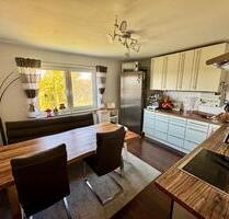 Lichtdurchflutete 4 Zimmer Wohnung mit Garten, Balkon und Garage - Mintraching