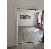 6 Zimmer Wohnung - 1.300,00 EUR Kaltmiete, ca.  140,00 m² in Peine (PLZ: 31226) Südstadt