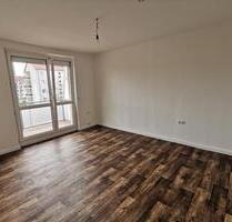 Schöne Wohnung mit Tageslichtbad und Balkon - Zerbst (Anhalt)