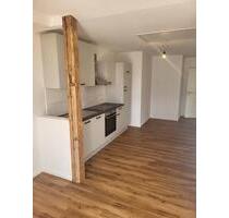 Sanierte 2 Zimmer Wohnung, OG, 61 m2, EBK, Balkon - Albersdorf
