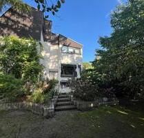 Grüne Oase mitten in der Stadt in ruhiger Seitenstraße - Berlin Reinickendorf