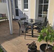 TRAUMWOHNUNG MIT GARTEN IN VATERSTETTEN - TOP - GARAGE