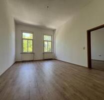 helle 2 Zimmer-Wohnung am Postplatz - Naumburg (Saale)