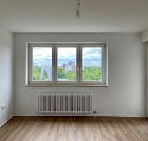 Sanierte und renovierte 3-Zimmerwohnung mit Balkon und Tageslichtbad - Frankfurt am Main Nord-West