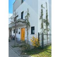 Modernes Einfamilienhaus mit PV-Anlage, Wärmepumpe, Holzofen - Leipzig Altwest