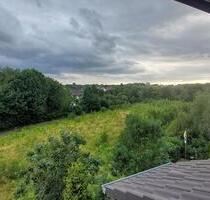 Sanierte 3 Raum DG-Whg 47 m² zuzügl. 15 m² Nutzfläche - Essen Stadtbezirk III