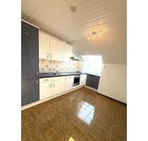 Dachgeschosswohnung in Leiningen zu vermieten.