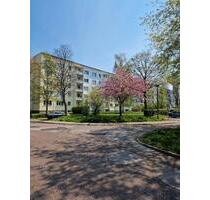 3-Raum Wohnung mit Balkon und Blick ins Grüne!!! - Altenburg