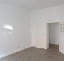 Gepflegte 2-Zimmer-Wohnung mit Balkon - Hof Altstadt