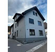 Neuwertige 3-Zimmer Wohnung mit EBK, Terrasse und Abstellraum - Siebeldingen