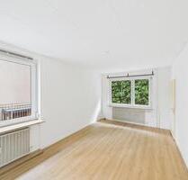 1 x WG-Zimmer in S-Untertürkheim, schöne Terrasse, Gartenanteil, EBK, gute Lage, sofort frei - Stuttgart Luginsland
