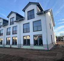 Attraktives Neubau-Reihenendhaus mit großem Garten in Bestlage - Babenhausen