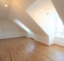 Mit Einbauküche: Moderne 2-Zimmer-Dachgeschosswohnung - Dachau