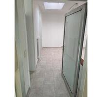 renovierte Wohnung mit 3 Zimmer in ruhiger Gegend in Lu Oppau - Ludwigshafen am Rhein Edigheim