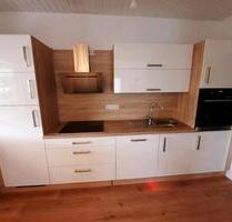 Schöne, ruhige DG Wohnung mit Balkon, Garten, Keller, Stellplatz - Reinhardshagen