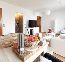 Charmante 2-Zimmer-Wohnung am Marktplatz – mit sonnigem Balkon - Markt Schwaben