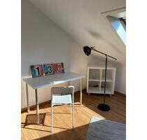 Möbliertes WG Zimmer mit Blick über Stuttgart-Rohracker