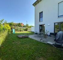 Attraktives REH mit 115 m² – modernes Wohnen, Garten und Garage - Maxhütte-Haidhof