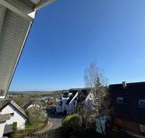 helle Dachgeschosswohnung mit Weitblick in einer Sackgasse - Katzenelnbogen