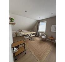 Praxisraum - 550,00 EUR Kaltmiete, ca.  20,00 m² in Hemmingen (PLZ: 30966)