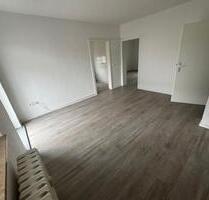 Frisch renovierte 2,5 Zimmerwohnung mit Balkon - Essen Stadtbezirk VI