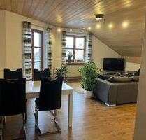 3-Zimmer-DG-Wohnung mit Balkon und EBK - Perkam
