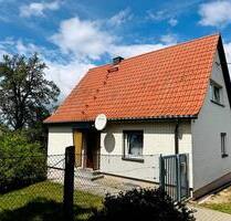 Kleines, teilsaniertes Einfamilienhaus in ruhiger Wohnlage - Weißenfels