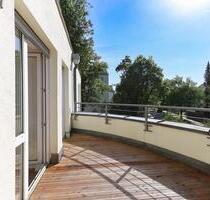 Lichtdurchflutete gepflegte 3 Zimmer Wohnung, 84qm, 2 Balkone, TG - Augsburg