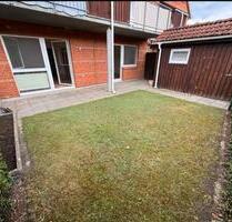 Schöne 3 Zi. Wohnung mit Süd-Terrasse, Garten und Parkplatz - Schwerin Gartenstadt