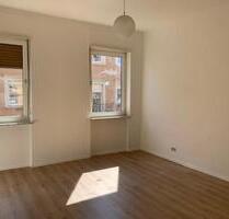 Grosse 3 ZKB in NW Innenstadt - 670,00 EUR Kaltmiete, ca.  85,00 m² in Neustadt an der Weinstraße (PLZ: 67433)