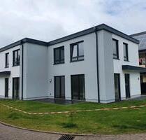 Attraktive Doppelhaus-Hälften in CLP zu vermieten - Cloppenburg