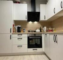 ca. 90m2 4-Zimmer-Wohnung: Einbauküche, Parkplätze und ca. 50m2 Terrasse zu vermieten in Bammental