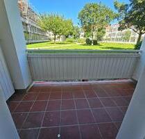 1 Zimmer, Balkon, Küche mit EBK, Bad, Stellplatz in Weimar Süd