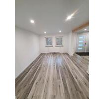 Einfamilienhaus zu vermieten . Alleinlage . - Bad Berleburg