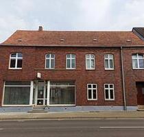 Gewerbe mit Wohnung 150m2 EG - 900,00 EUR Kaltmiete, in Goldberg (PLZ: 19399)