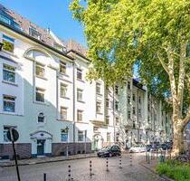 Wunderschöne Altbauwohnung mit Dielenboden und Einbauküche - Düsseldorf Derendorf