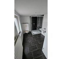 Frisch renovierte 3-Zimmer Wohnung,2 Familienhaus in Rhüden - Seesen