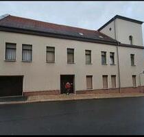 Ich verkaufe Haus - 300.000,00 EUR Kaufpreis, in Werdau (PLZ: 08412)